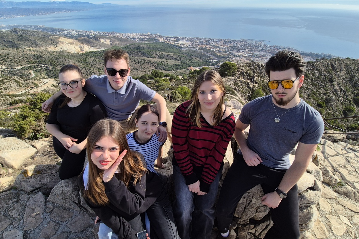 Pod španělským sluncem, ale v pracovním tempu!